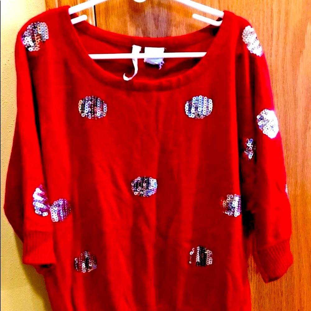 Heart N Crush Large Red Silver Sequin batwing thin knit Sweater EUC